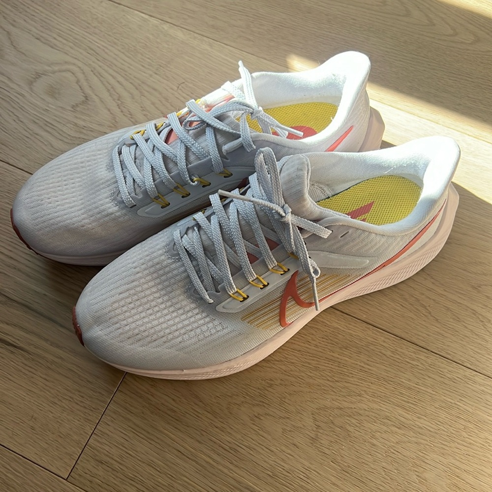 Nike Infinity Zoom, running shoes size 9 worn once